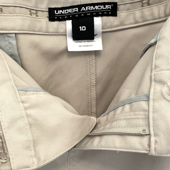 Under Armour Performance Women’s Golf Shorts size 10 - Picture 2 of 4